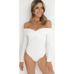 Białe Body z Odkrytymi Ramionami Talosyne. Białe body Born2be, l, bez wzorów, z dzianiny. Za 84.99 zł.