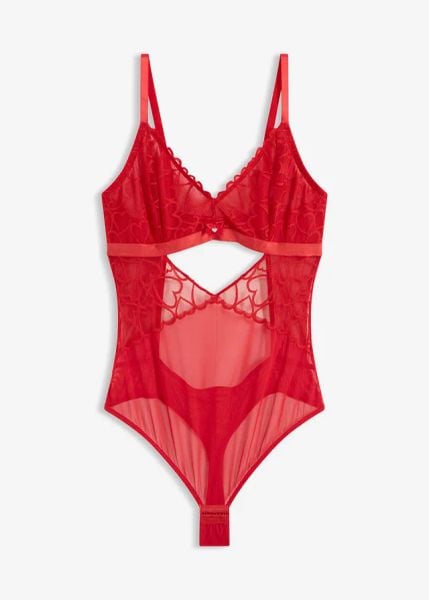 Body ze stringami, z koronki ze wzorem w serca. Czerwone body bonprix, bez wzorów, z koronki. Za 79.99 zł.