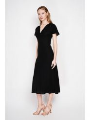 ASSUILI Lniana sukienka w kolorze czarnym rozmiar: 38. Czarne sukienki Assuili, bez wzorów, ze lnu, bez kołnierzyka, bez ramiączek, midi. Za 130.99 zł.