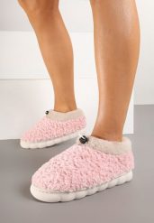 Różowe Kapcie Vices Futrzane ze Ściągaczem w Cholewce Zolavia. Czerwone obuwie domowe Born2be, bez wzorów, z futra, bez zapięcia. Za 29.99 zł.