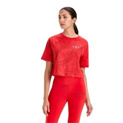 Koszulka damska DIADORA L. T-SHIRT SS CROP MANIFESTO. Czerwone koszulki sportowe Diadora, bez wzorów, bez ramiączek. Za 49.99 zł.