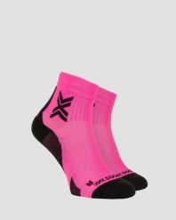 Skarpety unisex X-Socks RUN DISCOVER ANKLE FLUO PINK/BLACK P140. Czerwone skarpety X Socks, bez wzorów, z materiału. Za 99.99 zł.