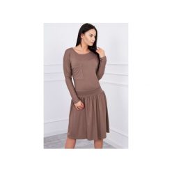 SUKIENKA POCKET CAPPUCINO. Brązowe sukienki Meleksima, l, z aplikacjami, z materiału, bez kołnierzyka, bez ramiączek. Za 179.00 zł.