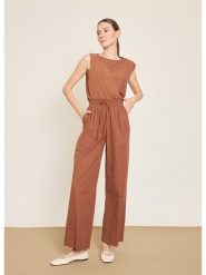 BGN Spodnie w kolorze jasnobrązowym rozmiar: 38. Brązowe spodnie materiałowe BGN, na co dzień, bez wzorów, z materiału. Za 121.99 zł.