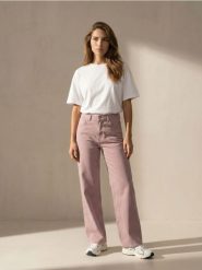 Jeansy wide leg comfort mid waist - różowy. Czerwone jeansy Sinsay, bez wzorów. Za 69.99 zł.
