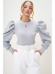 Trend Alaçatı Stili Bluzka w kolorze szarym rozmiar: L. Szare bluzki Trend Alaçatı Stili, l, bez wzorów, bez kołnierzyka, bez ramiączek. Za 48.05 zł.