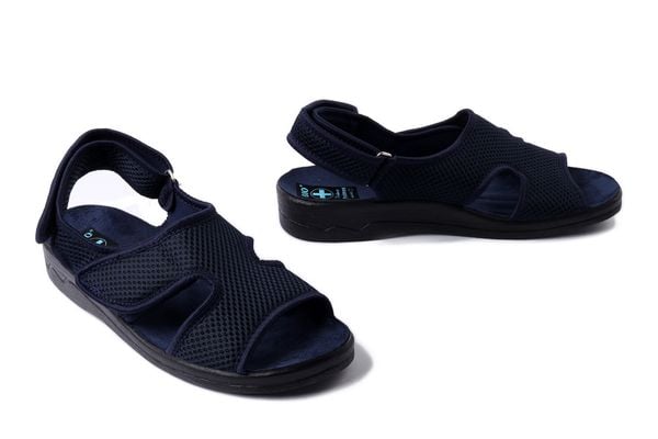 ADANEX 29584 DBK47VN granatowy, sandały damskie. Niebieskie sandały Adanex, bez wzorów, bez obcasa, bez zapięcia. Za 91.12 zł.