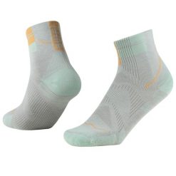 Skarpetki sportowe dla dorosłych BUFF Coolnet Quarter Socks. Zielone skarpety Buff, bez wzorów, z elastanu. Za 98.99 zł.