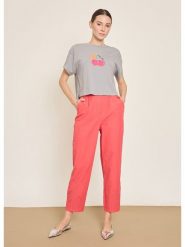 BGN Spodnie w kolorze koralowym rozmiar: 34. Czerwone spodnie materiałowe BGN, na co dzień, bez wzorów, z materiału. Za 108.99 zł.