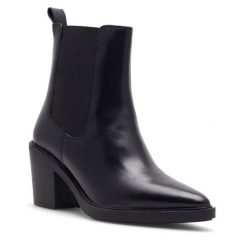 Botki Gino Rossi. Czarne botki Gino Rossi, bez wzorów, bez obcasa, na słupku, bez zapięcia. Za 379.99 zł.