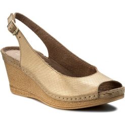 Sandały LASOCKI 2008-07. Żółte sandały Lasocki, bez wzorów, z nubiku, bez obcasa, bez zapięcia. Za 119.99 zł.