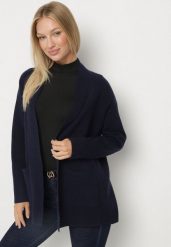Granatowy Niezapinany Kardigan z Dodatkiem Kaszmiru z Kieszeniami Zaima. Niebieskie kardigany Born2be, s, bez wzorów, z kaszmiru. Za 149.99 zł.