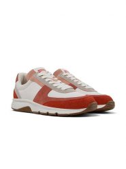 Camper Sneakersy w kolorze kremowo-pomarańczowym rozmiar: 39. Brązowe trampki Camper, bez wzorów, z materiału, bez zapięcia. Za 298.67 zł.