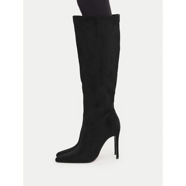 Kozaki Nine West. Czarne kozaki Nine West, bez obcasa, na szpilce, bez zapięcia. Za 379.99 zł.