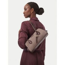 Torebka Calvin Klein. Brązowe torebki klasyczne Calvin Klein, bez wzorów, bez dodatków. Za 699.99 zł.