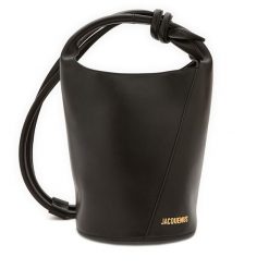 Plecak JACQUEMUS. Czarne plecaki JACQUEMUS, bez wzorów. Za 4,319.99 zł.