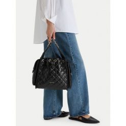 Torebka Badura. Czarne torebki klasyczne Badura, bez wzorów, bez dodatków. Za 299.99 zł.