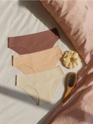 Prążkowane majtki figi 3 pack - wielobarwny. Figi Sinsay, l, bez wzorów, prążkowane. Za 25.99 zł.