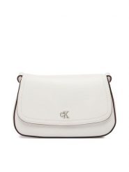 Calvin Klein Torebka Ck Flap Camera Bag LV04F3421G Biały. Białe listonoszki Calvin Klein, bez wzorów, ze skóry, bez dodatków. Za 409.99 zł.