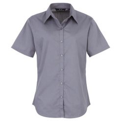 Bluzka Damska Z Krótkim Rękawem Z Popeliny. Niebieskie bluzki PREMIER, bez wzorów, casualowe, bez kołnierzyka, bez ramiączek. Za 105.99 zł.