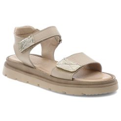 Beżowe Sandały Armodo Modne Obuwie Damskie. Brązowe sandały Armodo, bez wzorów, ze skóry, eleganckie, bez obcasa, bez zapięcia. Za 278.99 zł.