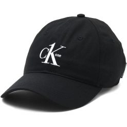 Czapka Calvin Klein, Kobiety. Czarne czapki Calvin Klein, bez wzorów, z bawełny. Za 290.00 zł.