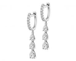 Kolczyki z białego złota z diamentami - 1,07 ct - próba 585. Białe kolczyki Apart, z diamentem, złote. Za 14,990.00 zł.