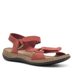 Sandały Go Soft. Czerwone sandały GO SOFT, bez wzorów, bez obcasa, na płaskiej podeszwie, bez zapięcia. Za 159.99 zł.