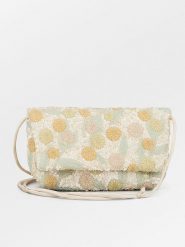 Becksöndergaard Torebka w kolorze kremowym - 22 x 13 x 8 cm rozmiar: onesize. Brązowe torby na ramię Becksöndergaard, bez wzorów, z materiału, na ramię, bez dodatków. Za 304.99 zł.