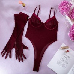 Body transparentne z usztywnieniem na specjalne okazje Cella. Czerwone body Intica, m, bez wzorów, z materiału. W wyprzedaży za 129.00 zł.