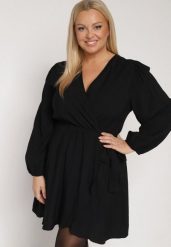 Czarna Kopertowa Sukienka z Wiskozą z Wiązaniem w Pasie Vidila. Czarne sukienki Born2be, na jesień, plus size, bez wzorów, z tkaniny, wizytowe, bez kołnierzyka, plus size, bez ramiączek, kopertowe. Za 139.99 zł.