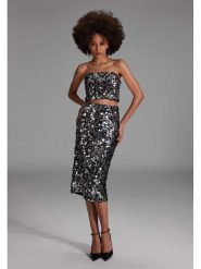 SWING Spódnica w kolorze srebrnym rozmiar: 40. Szare spódnice Swing, bez wzorów, midi. Za 292.95 zł.