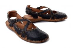 Josef Seibel ROSALIE 13 79513 95 530 ocean, sandały damskie. Niebieskie sandały Josef Seibel, bez wzorów, ze skóry, bez obcasa, bez zapięcia. Za 309.90 zł.