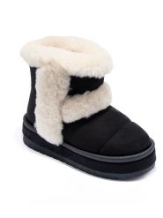 C'M Botki zimowe w kolorze czarno-kremowym rozmiar: 38. Brązowe botki C'M, na zimę, bez wzorów, bez obcasa, bez zapięcia. Za 130.99 zł.