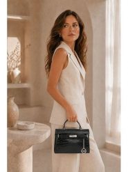 Mia Tomazzi Skórzana torebka "Pascarella" w kolorze czarnym - 26 x 19 x 8 cm rozmiar: onesize. Czarne torebki klasyczne Mia Tomazzi, bez wzorów, z materiału, przez ramię, bez dodatków. Za 524.95 zł.