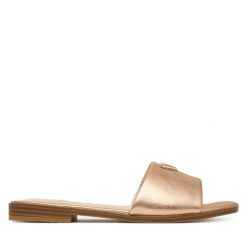 Klapki Guess. Czerwone klapki Guess, z aplikacjami, bez obcasa. Za 499.99 zł.