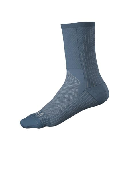 Skarpetki rowerowe Alé Cycling Color Block. Niebieskie skarpety ALÉ CYCLING, bez wzorów, z elastanu. Za 93.99 zł.