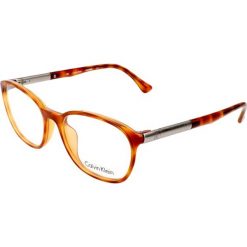 Oprawki "CK5868" w kolorze brązowym. Brązowe okulary przeciwsłoneczne Calvin Klein, bez wzorów, z tworzywa sztucznego. W wyprzedaży za 149.95 zł.