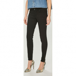 Guess Jeans - Jeansy Marilyn. Czarne jeansy Guess Jeans, m, z aplikacjami, z obniżonym stanem. W wyprzedaży za 239.90 zł.