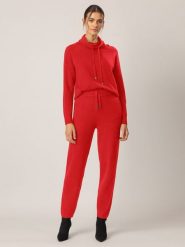 APART Spodnie w kolorze czerwonym rozmiar: 42. Czerwone spodnie materiałowe Apart, bez wzorów, z kaszmiru, z podwyższonym stanem. Za 147.91 zł.