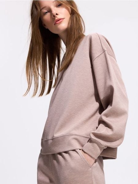 Bluza z modalem - beżowy. Brązowe bluzy Reserved, l, bez wzorów, z dzianiny, bez kaptura. Za 109.99 zł.