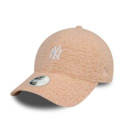 Czapka z daszkiem damska New Era Borg 9FORTY New York Yankees. Czerwone czapki New Era, bez wzorów. Za 139.99 zł.