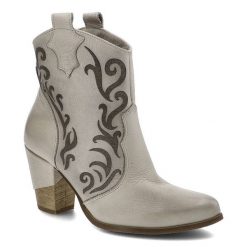 Beżowe Botki Exquisite Damskie Skórzane Modne Buty. Brązowe botki EXQUISITE, bez wzorów, ze skóry, bez obcasa, na obcasie, bez zapięcia. Za 229.00 zł.