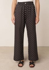 Czarne Spodnie Casual w Groszki z Szerokimi Nogawkami i Wysokim Stanem Soleano. Czarne spodnie materiałowe Born2be, na co dzień, l, bez wzorów, z jeansu, z podwyższonym stanem, plus size, długie. Za 59.99 zł.