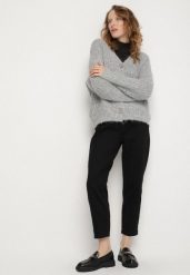 Czarne Klasyczne Jeansy o Kroju Mom Fit Fesianela. Czarne spodnie materiałowe Born2be, na co dzień, l, bez wzorów, z jeansu. Za 99.99 zł.