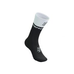 Skarpety do biegania Compressport Mid Compression Socks V2.0. Brązowe skarpety Compressport, bez wzorów. Za 119.99 zł.