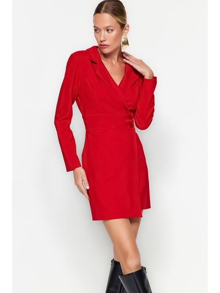 Trendyol Sukienka w kolorze czerwonym rozmiar: 38. Czerwone sukienki Trendyol, bez wzorów, bez kołnierzyka, bez ramiączek, maxi. Za 121.51 zł.