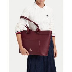Torebka Beverly Hills Polo Club. Czerwone shopper Beverly Hills Polo Club, bez wzorów, bez dodatków. Za 299.99 zł.
