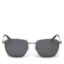 Okulary przeciwsłoneczne Polaroid. Czarne okulary przeciwsłoneczne Polaroid, bez wzorów. Za 129.99 zł.
