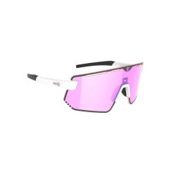 Okulary przeciwsłoneczne hydrofobowe fotochromowe AZR Kromic Flash RX CAT 1/3. Białe okulary przeciwsłoneczne AZR, bez wzorów, sportowe. Za 555.50 zł.